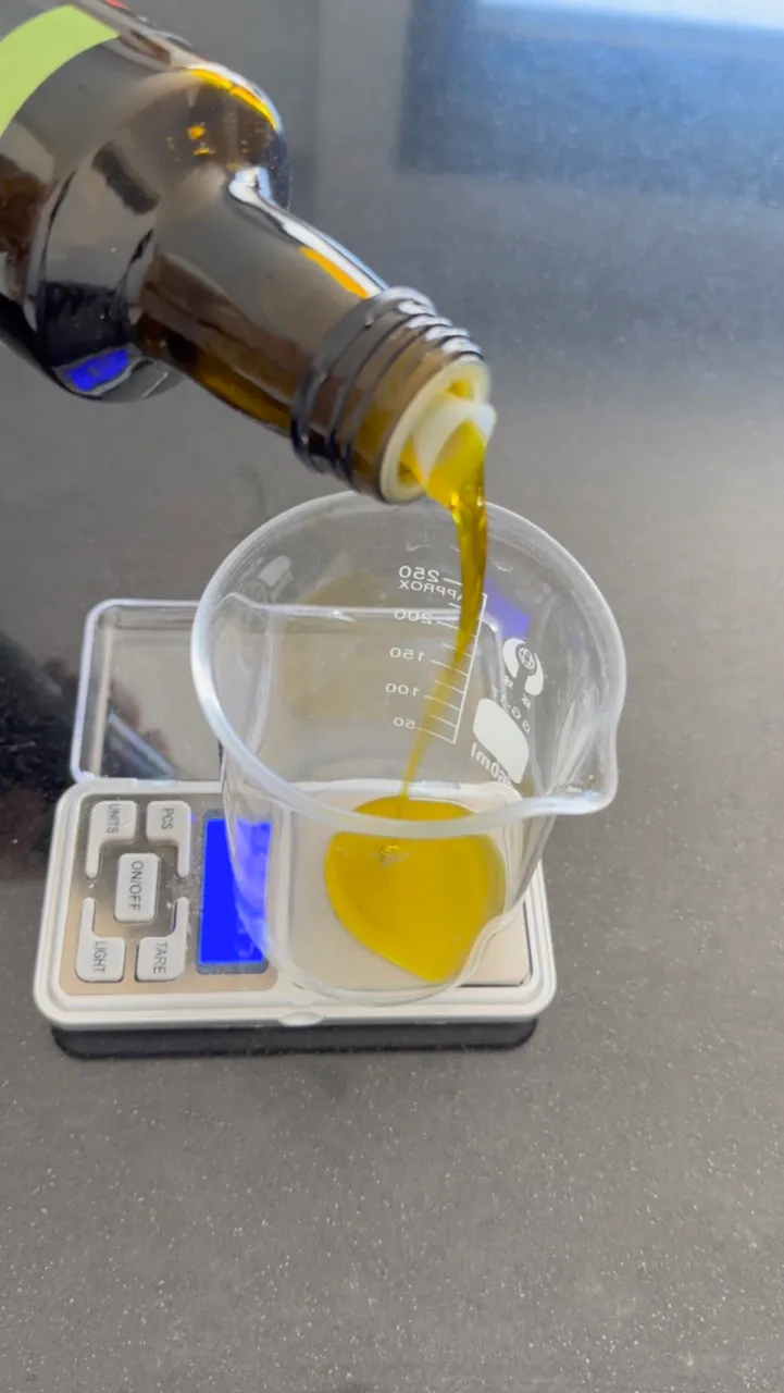 Lip Butter Treatment for Dry Lips — step 3