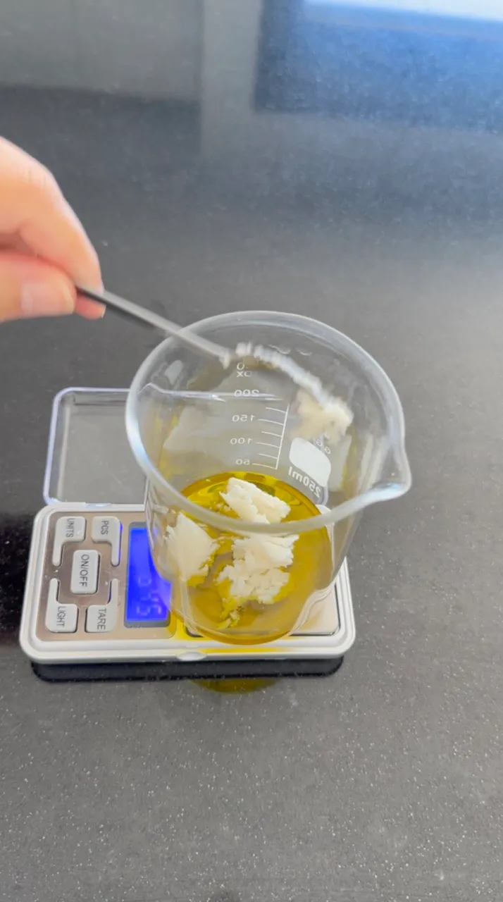Lip Butter Treatment for Dry Lips — step 5