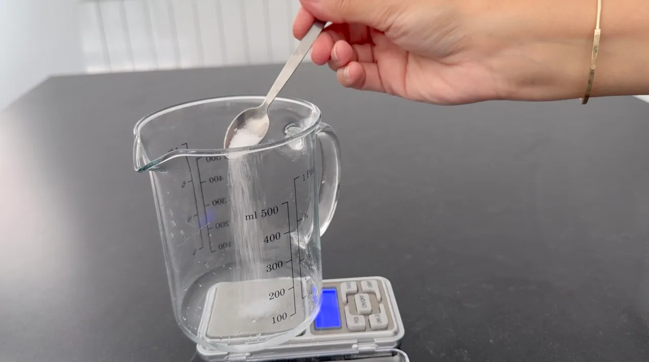 Makeup Remover Bi Phase — step 4