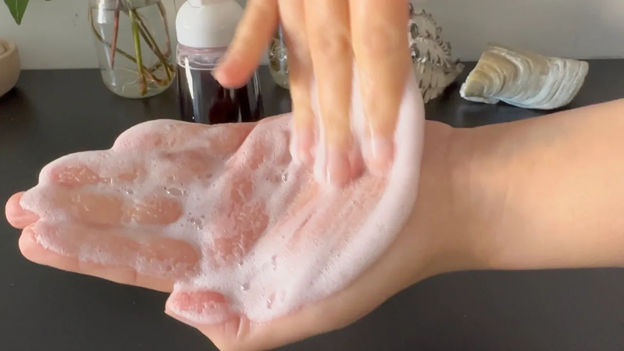 Foaming Body And Face Cleanser — step 27