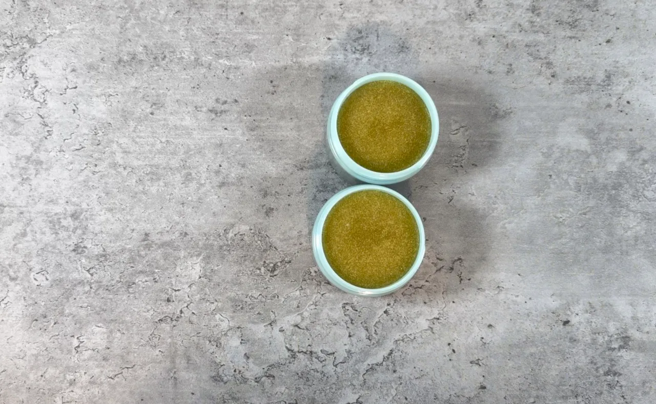 Brightening Body Scrub — step 20
