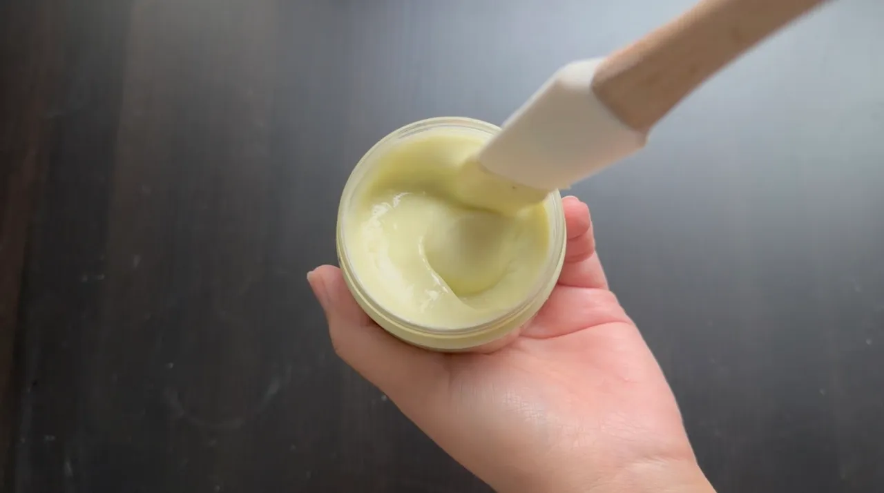 Shea Butter Deep Conditioning Hair Mask — step 4