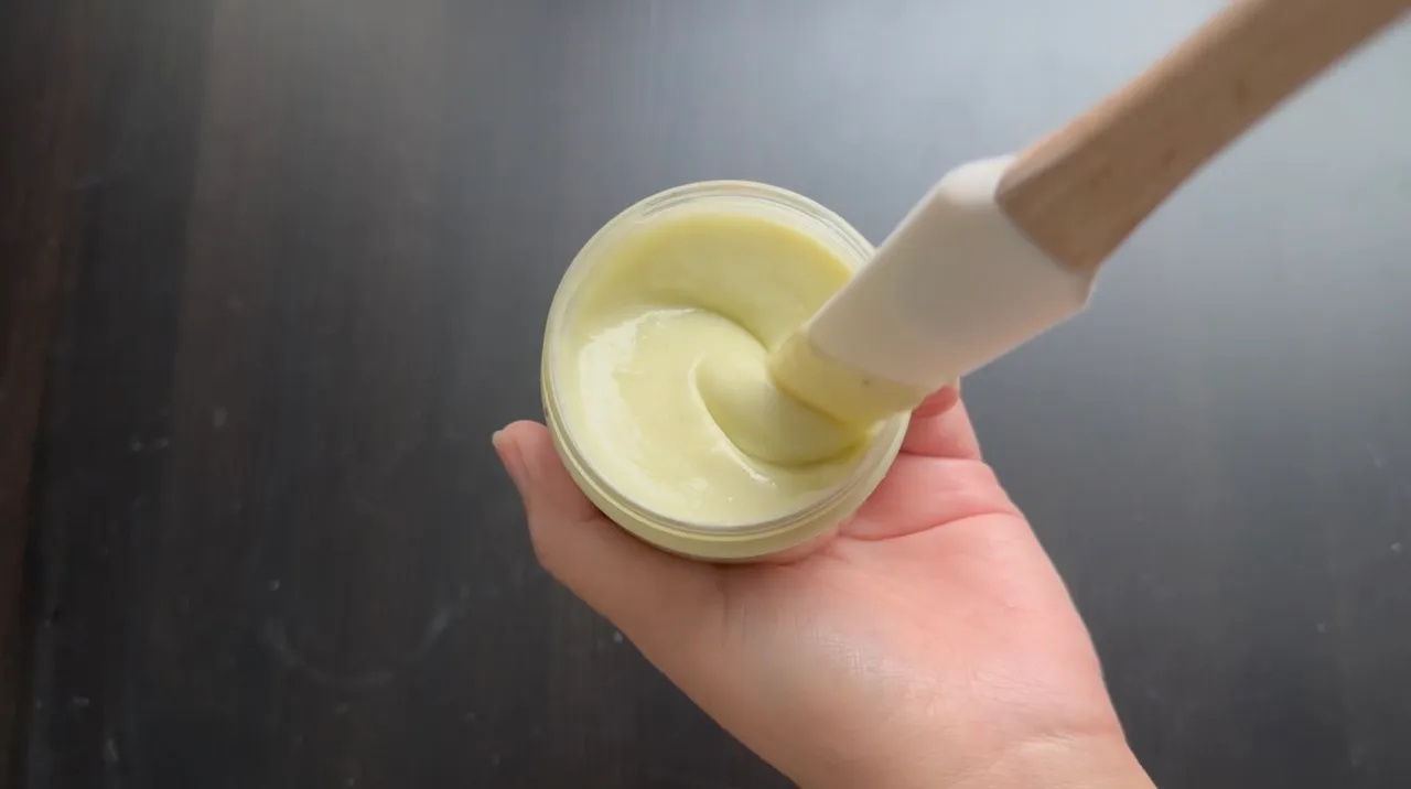 Shea Butter Deep Conditioning Hair Mask — step 2