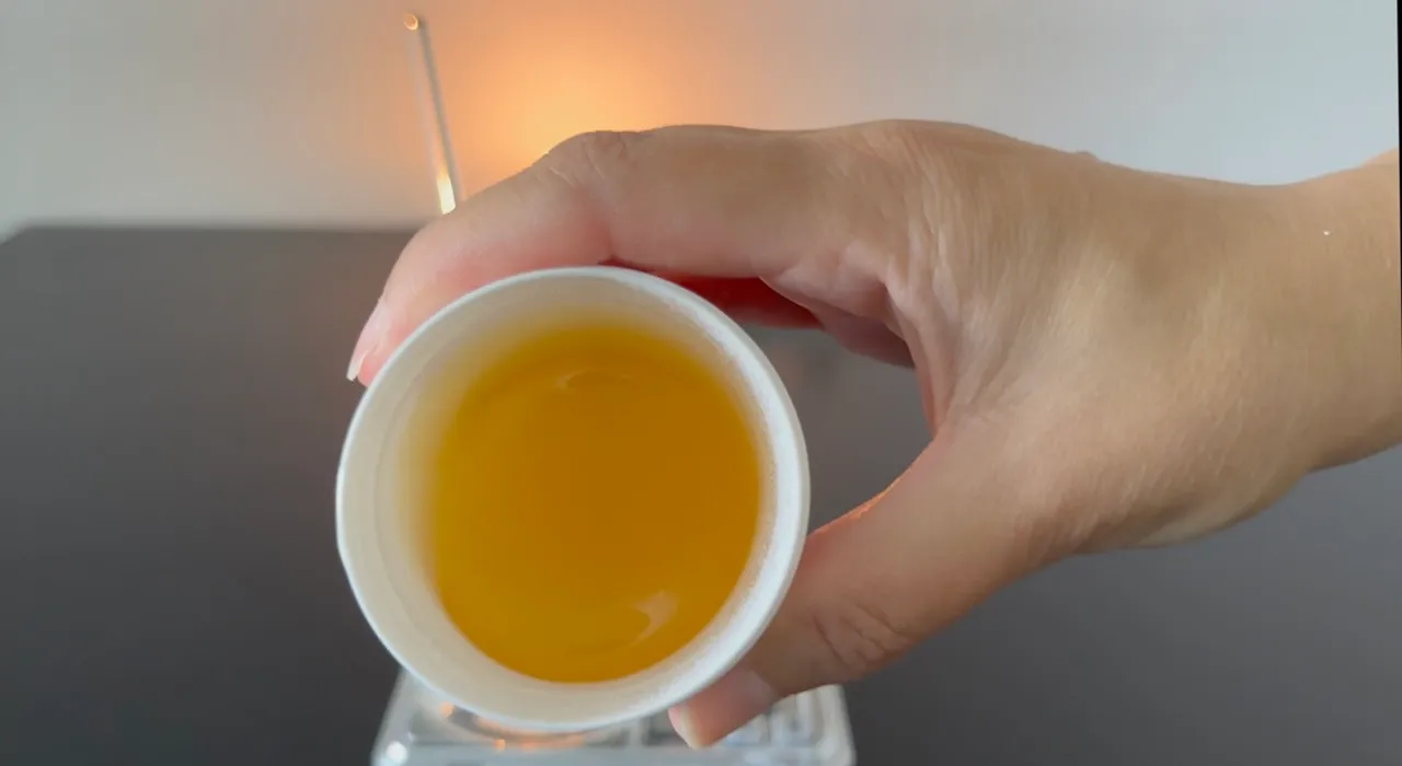 Spray Deodorant — step 3