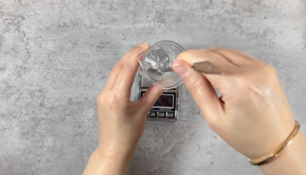 Eyelashes And Eyebrows Serum — step 11