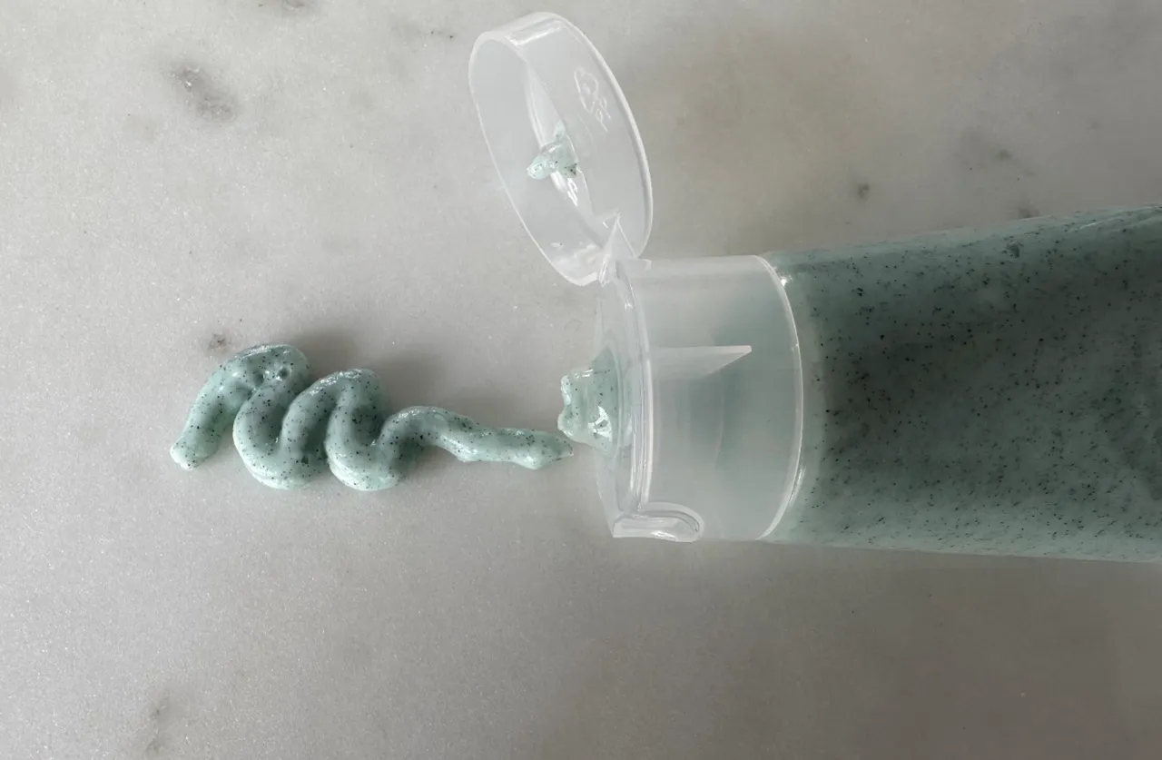 Face Creamy Exfoliate Cleanser