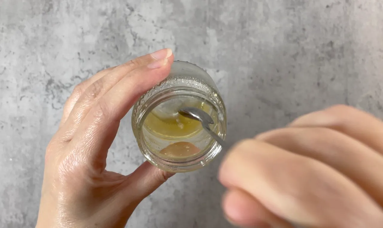 Hyaluronic Acid and Vitamin C Face Serum — step 18