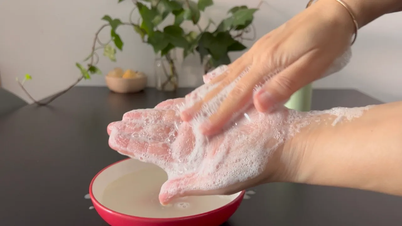 Moisturizing Shampoo For Dry Hair — step 6