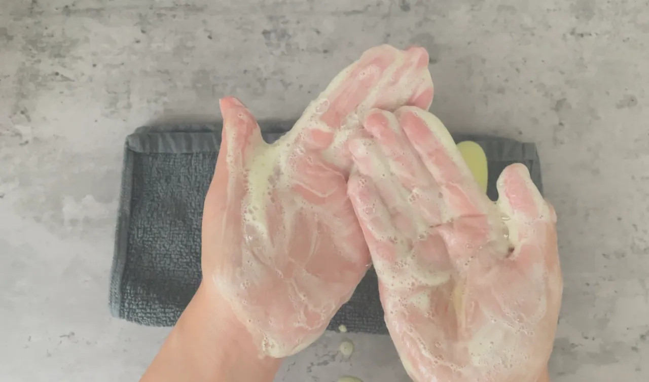 nTurmericfacewashB25