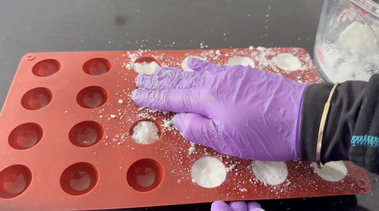 Retainer Cleaning Tablets — step 14