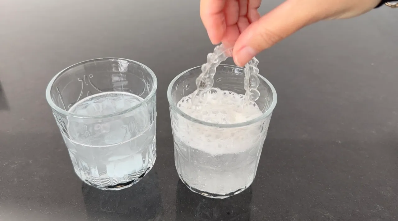 Retainer Cleaning Tablets — step 1