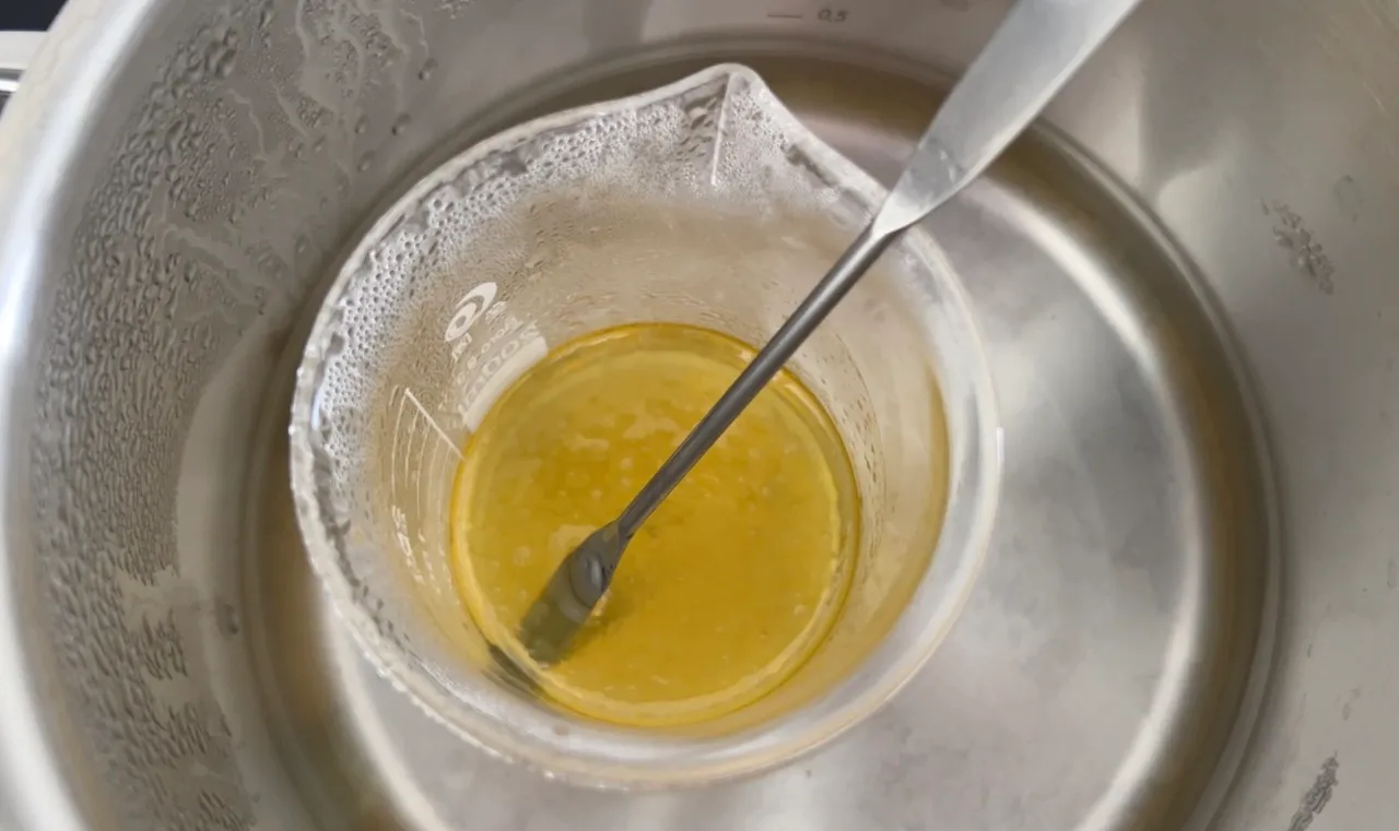 Summer Lip Balm Coconut Oil-Free — step 11