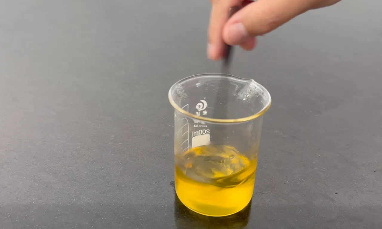 Summer Lip Balm Coconut Oil-Free — step 17