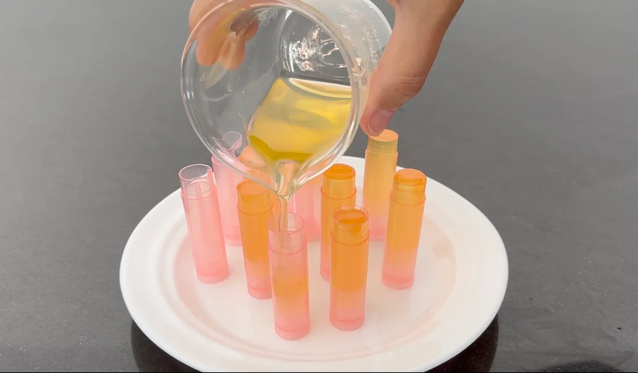 Summer Lip Balm Coconut Oil-Free — step 21