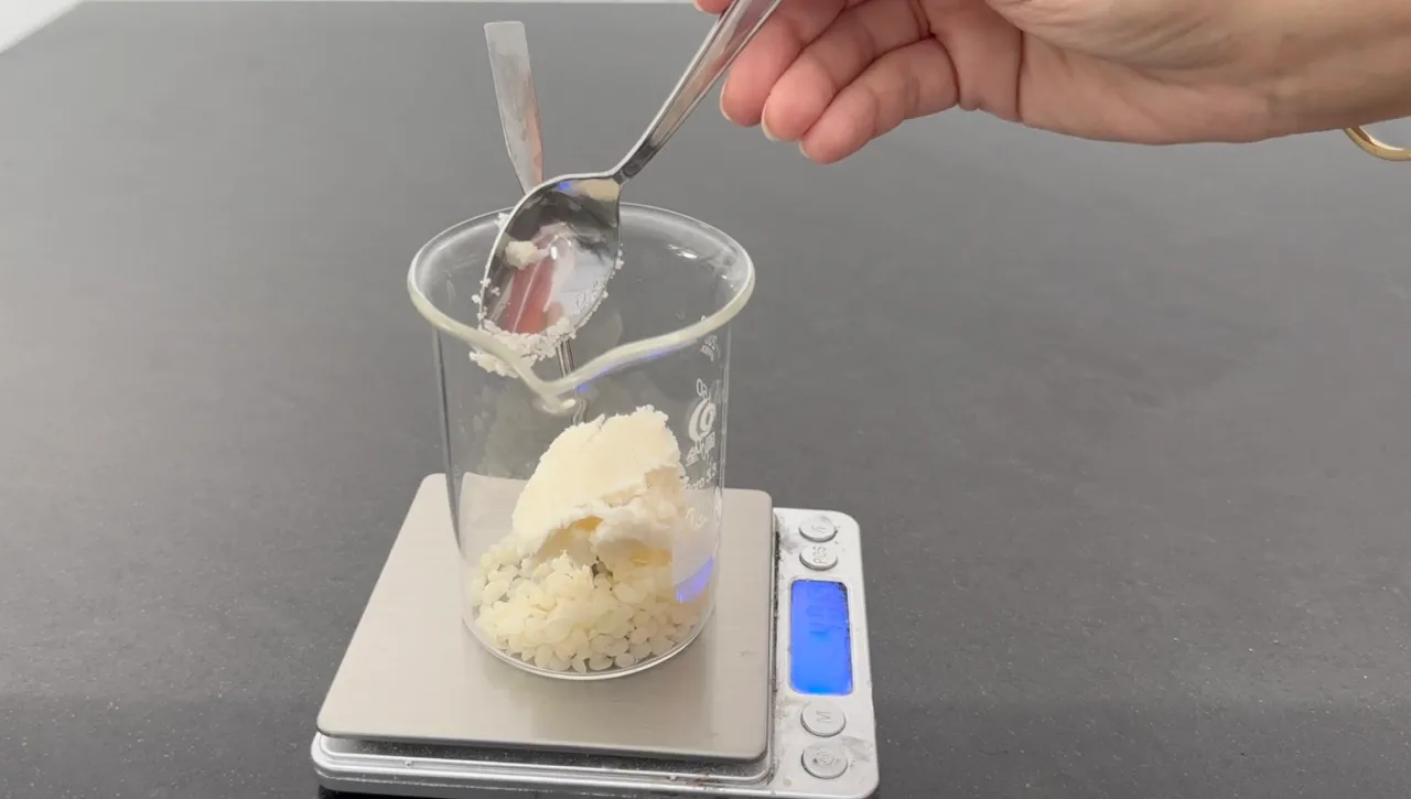 Summer Lip Balm Coconut Oil-Free — step 6