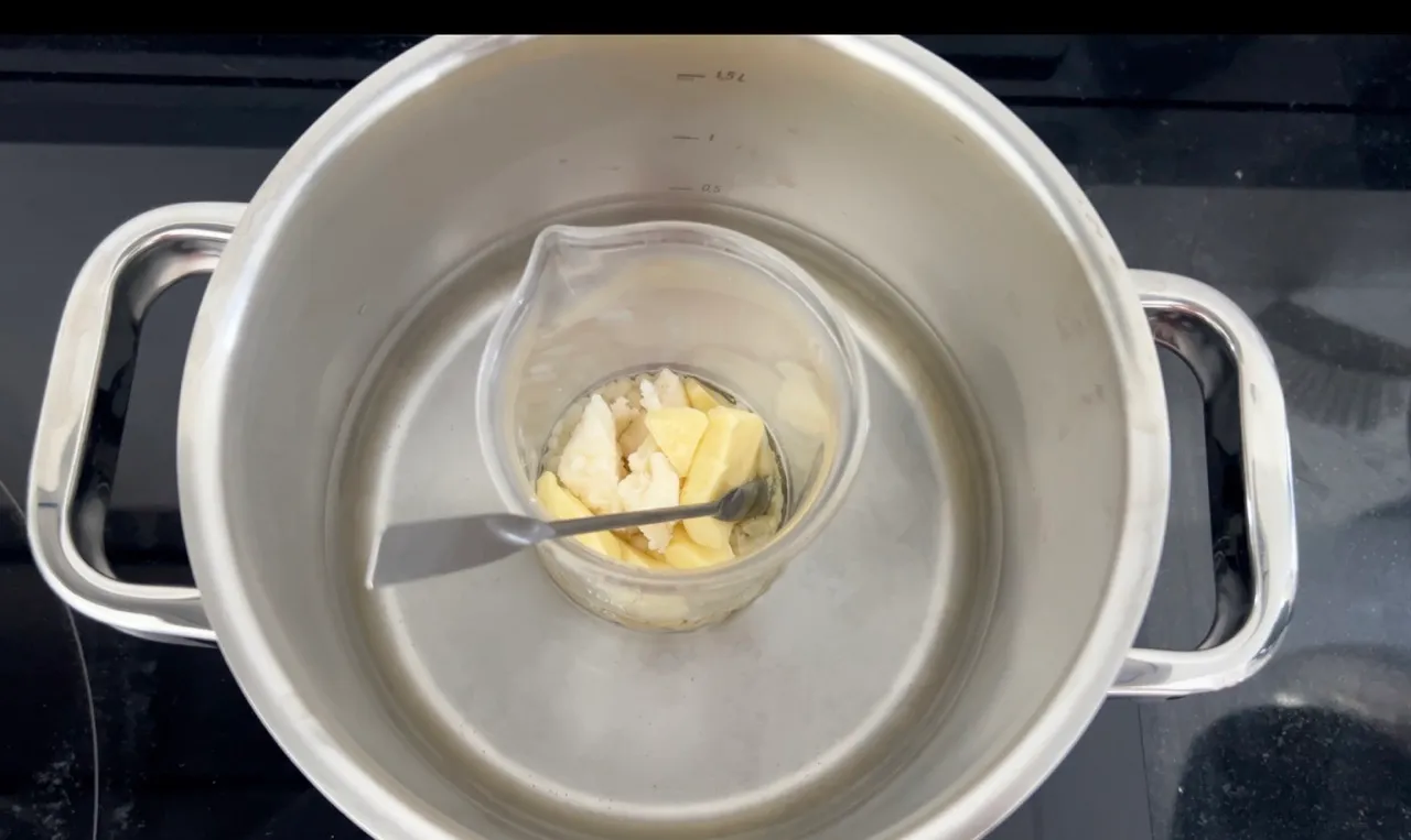 Summer Lip Balm Coconut Oil-Free — step 8