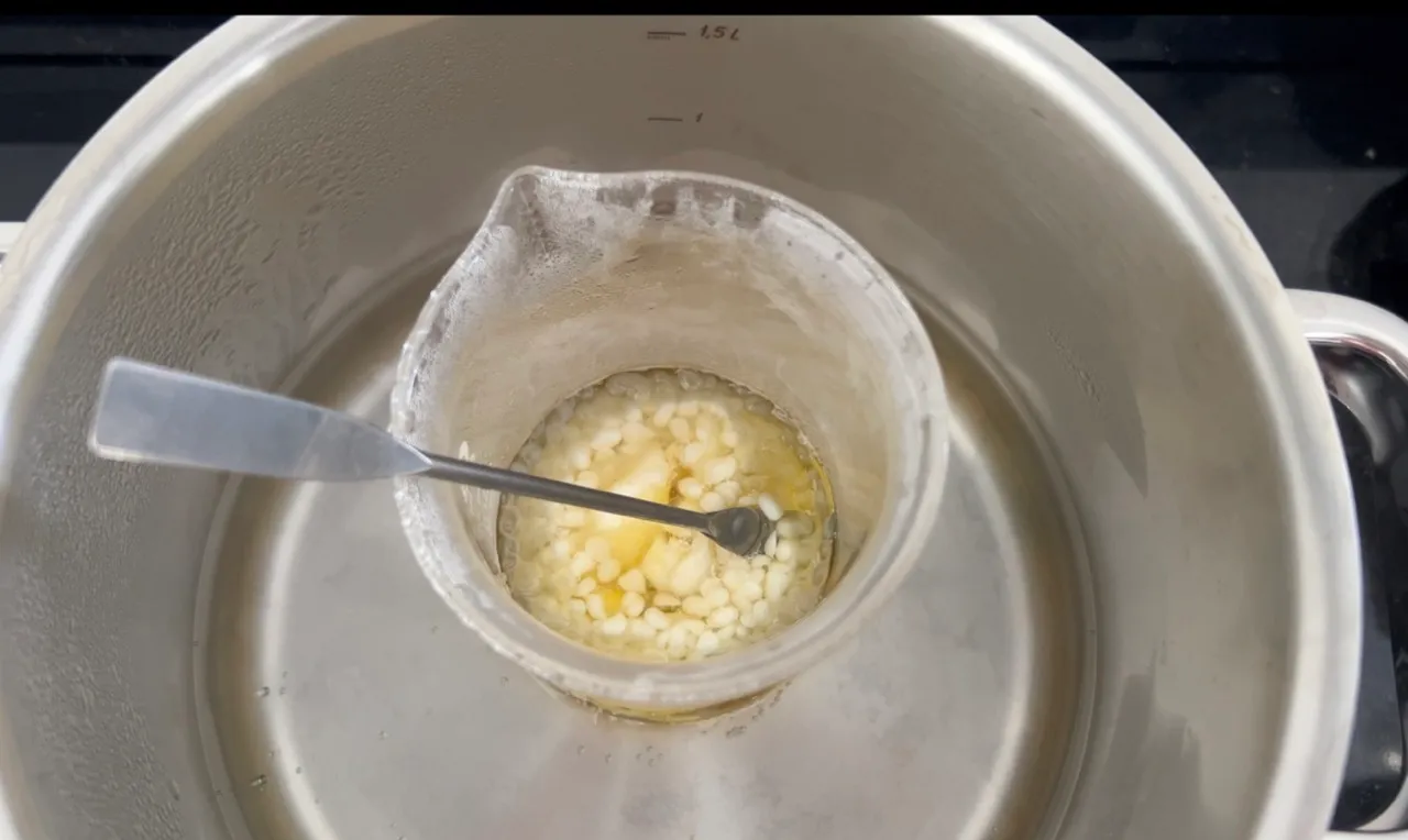 Summer Lip Balm Coconut Oil-Free — step 9