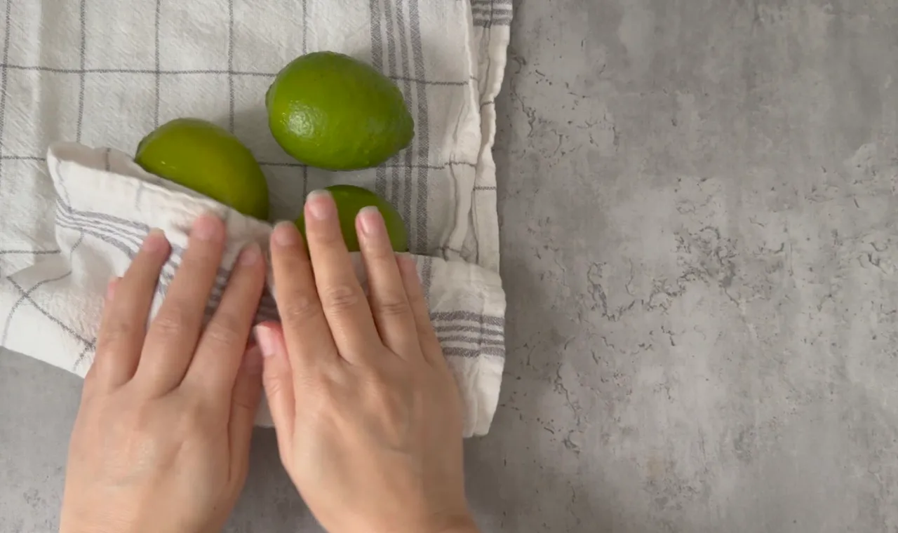 Lime and Honey Soap Bar — step 4