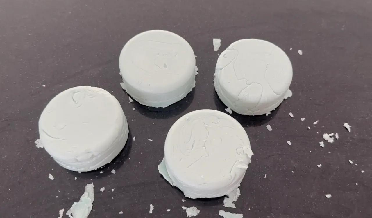 Pourable Shampoo Bars — step 3