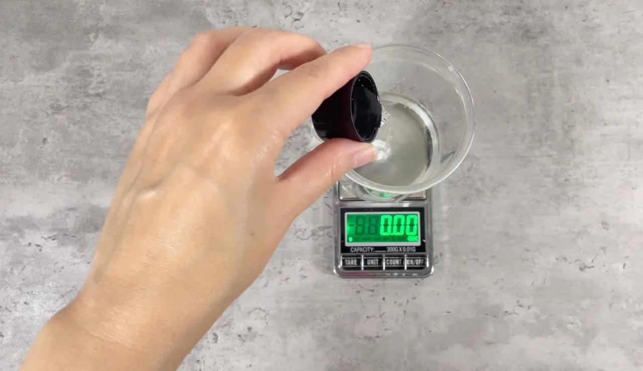 Roll-on Deodorant with Zinc Ricinoleate — step 6