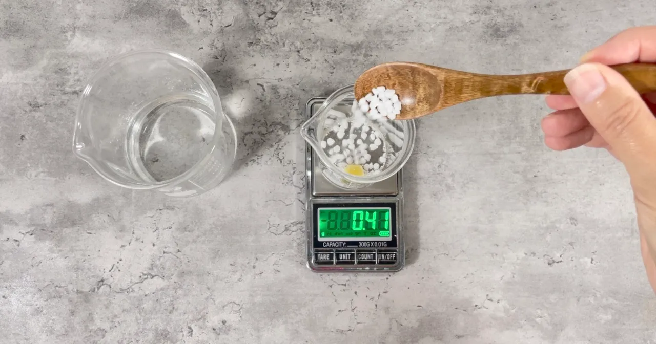 Roll-on Deodorant with Zinc Ricinoleate — step 9