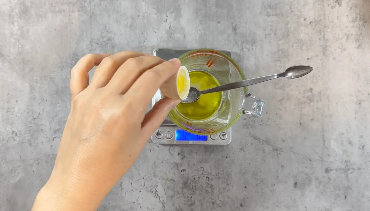 Solid Conditioner Bar For Damaged Hair — step 14