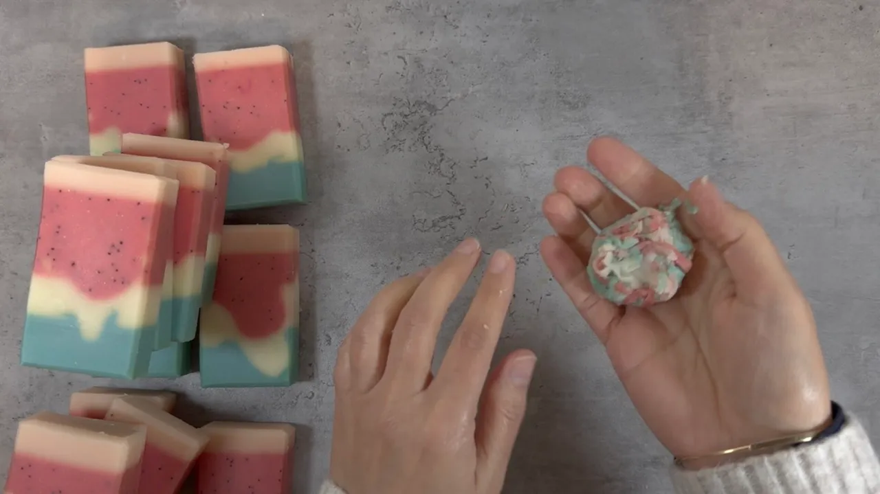 Using Soap Scraps For Soap Design — step 5