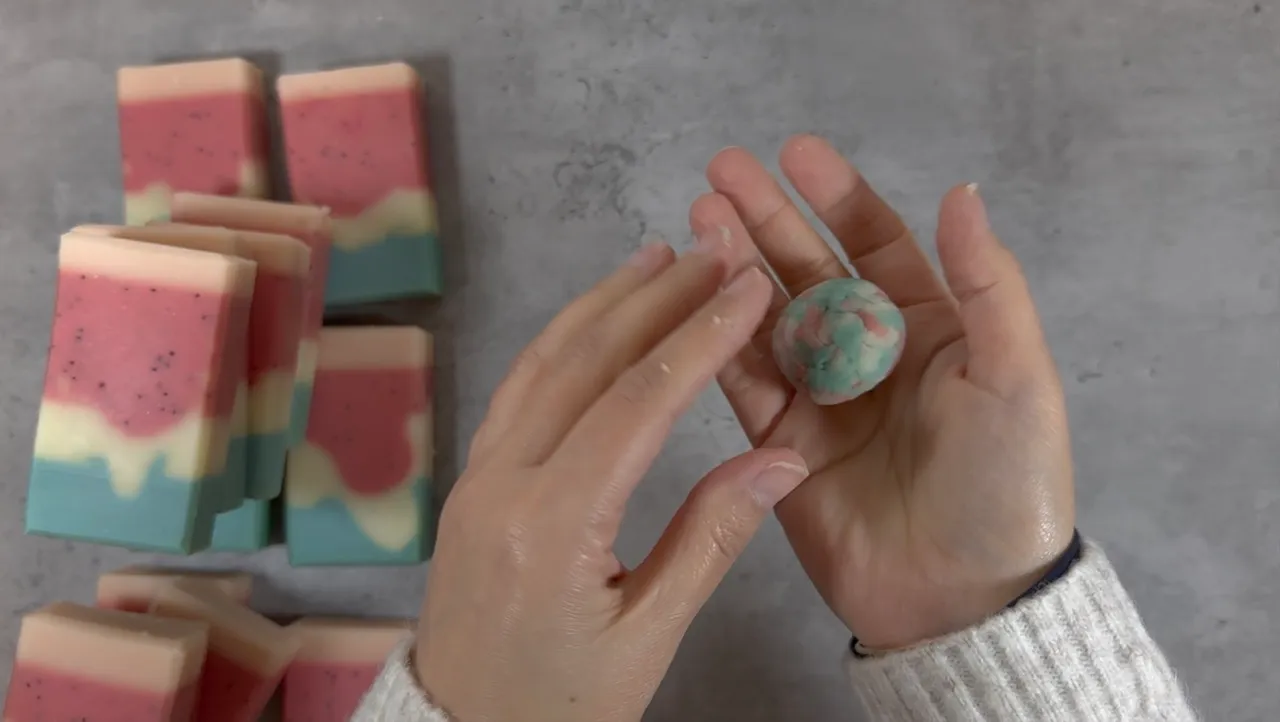 Using Soap Scraps For Soap Design — step 6