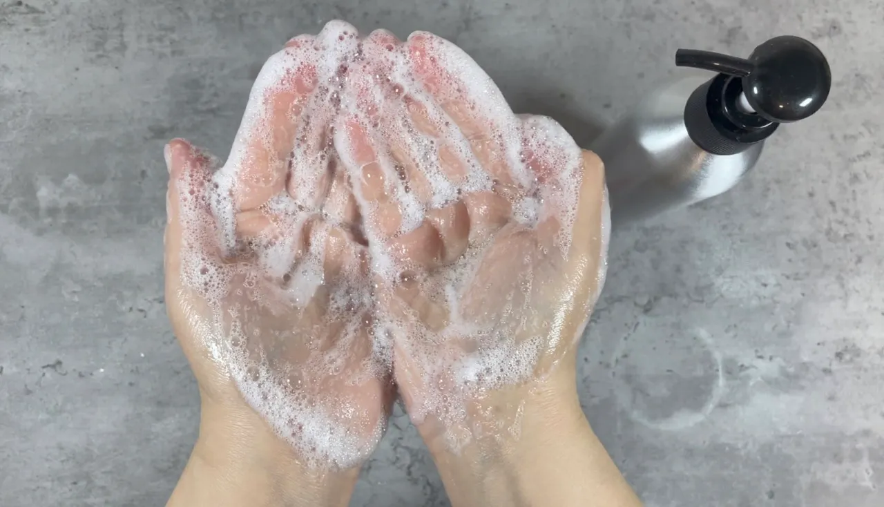 Moisturizing Hibiscus Shower Gel — step 29