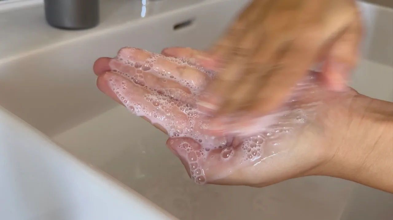 Hair Strength Shampoo — step 1