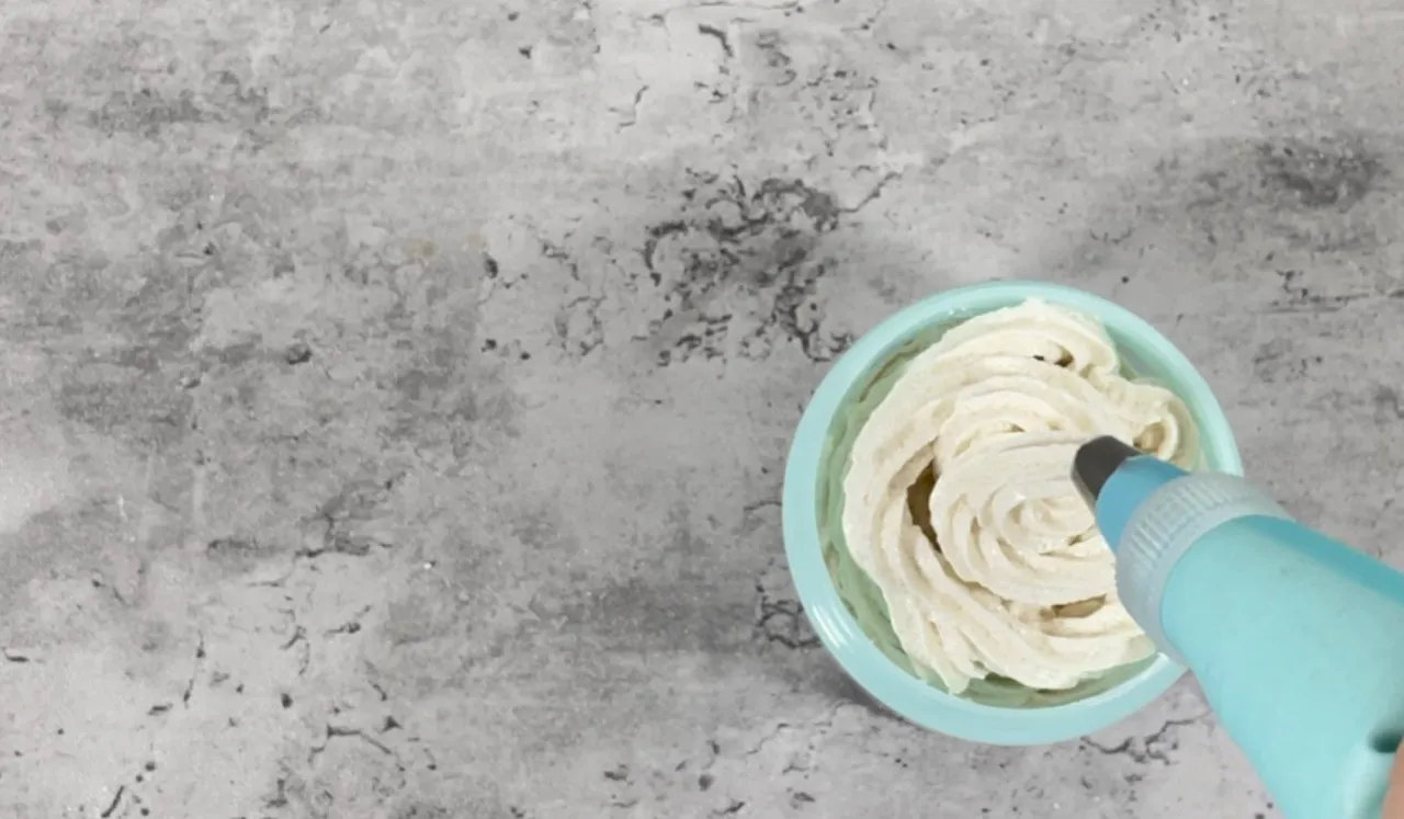 Whipped Sugar Scrub from Soap Scraps — step 30