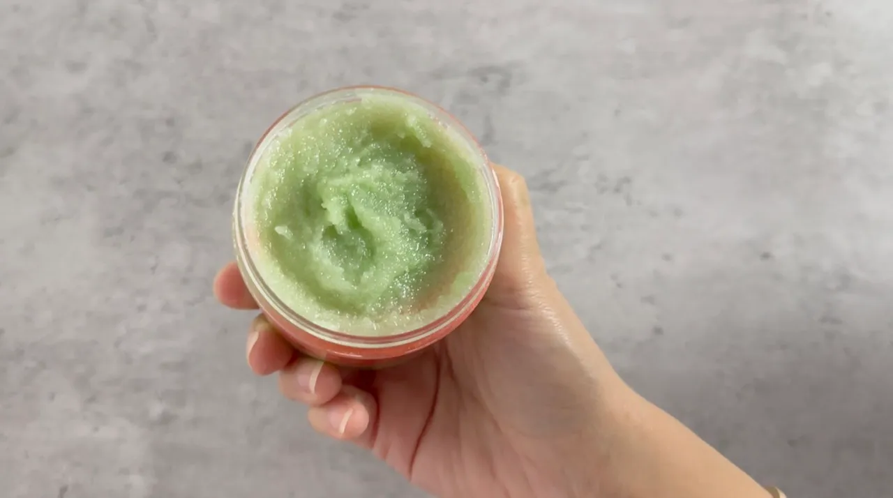 Sugar Scrubs Only 4 Ingredients — step 21