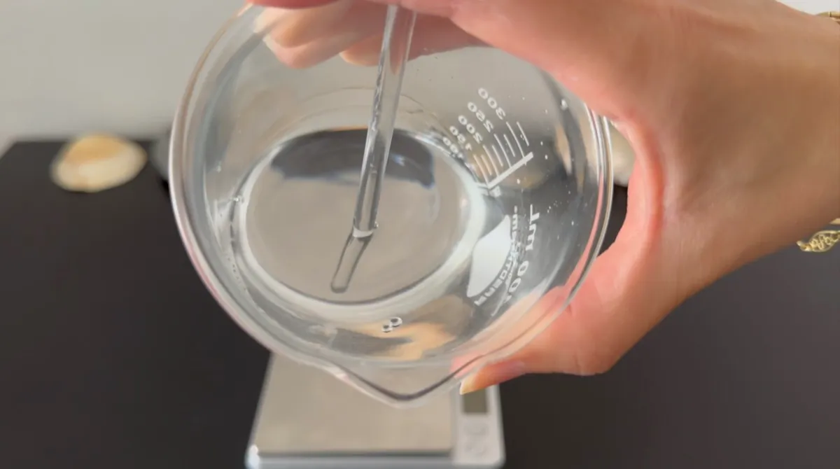 Uniform humectant solution