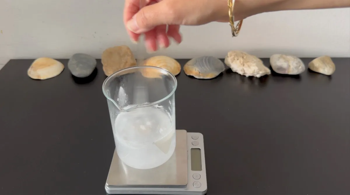 Stirring in succinic acid
