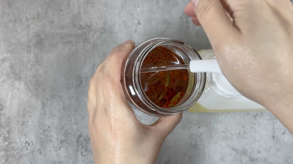 Infusing oils 9