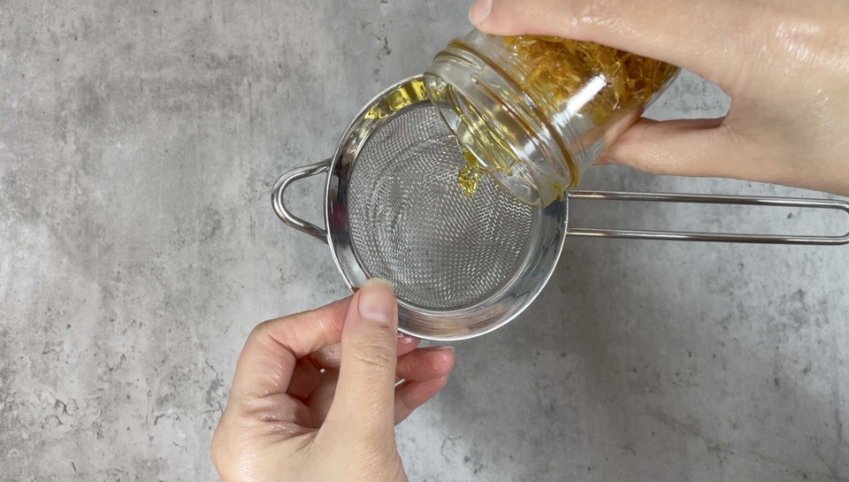 Infusing oils 14