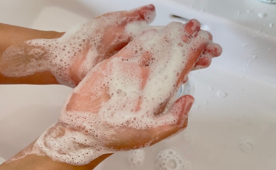 POURSHAMPOO4