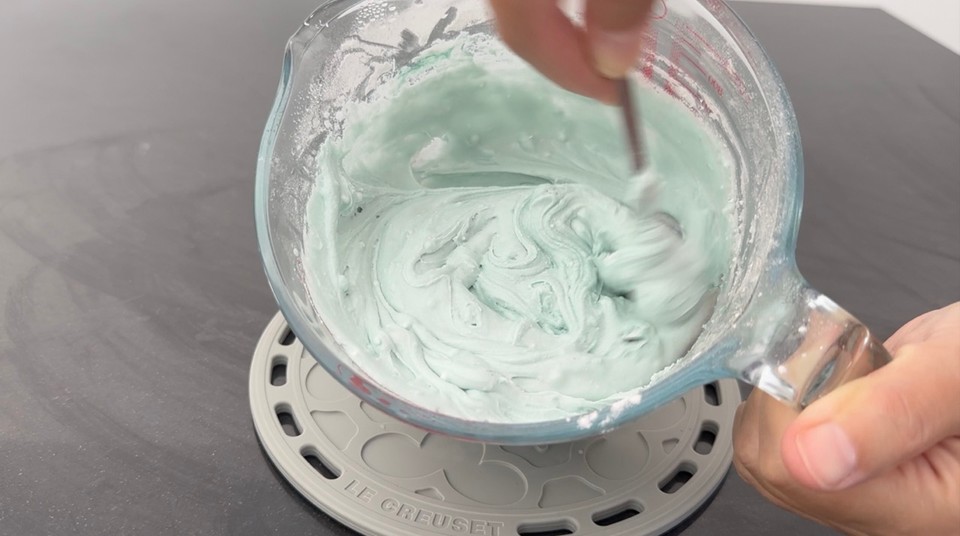 POURSHAMPOO1