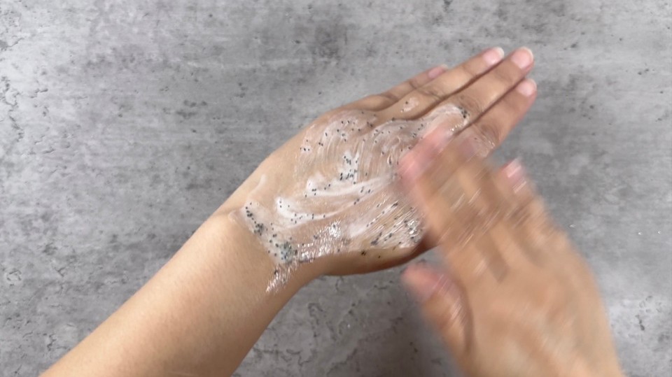 FACEWASHBASE43