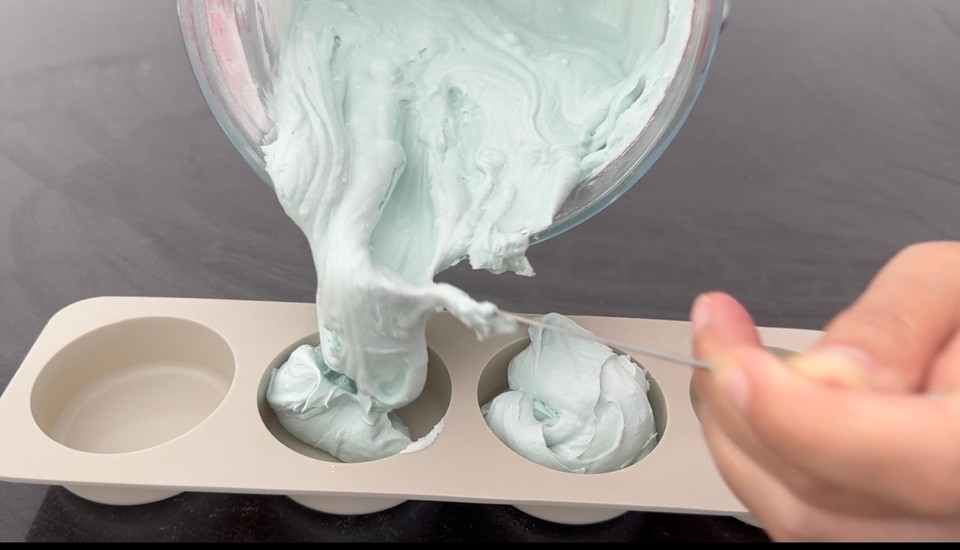 POURSHAMPOO28